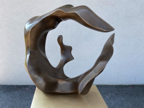 ASTRIDA Bronze Höhe 65 cm Breite 83 cm